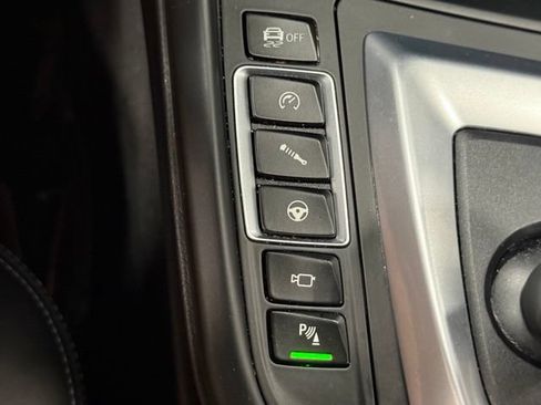 Used 2017 BMW M3 RWD image 34