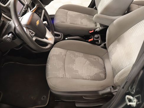 Used 2020 Chevrolet Sonic LT FWD image 10