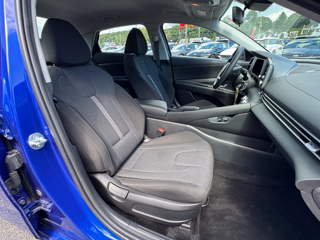 Used 2024 Hyundai Elantra SE FWD image 27