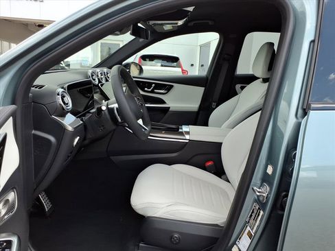 New 2026 Mercedes-Benz GLC 300 4MATIC image 11