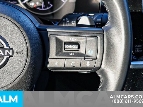 Used 2025 Nissan Pathfinder SV image 33