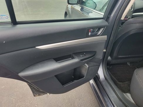 Used 2011 Subaru Legacy 2.5i Premium image 16
