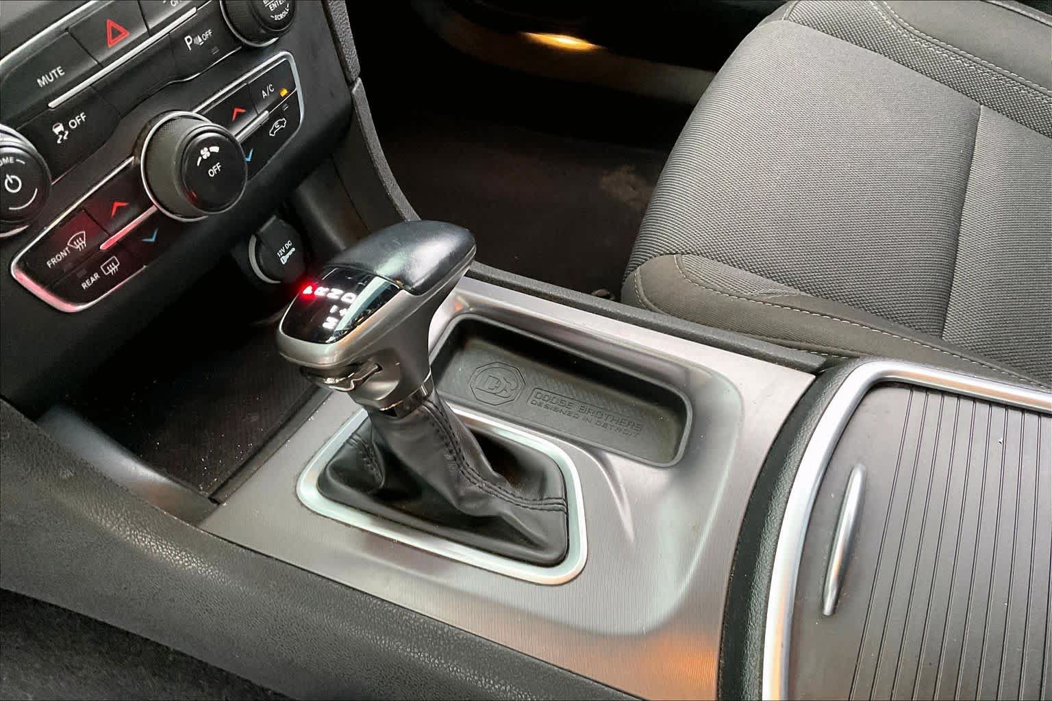 Used 2019 Dodge Charger SXT RWD image 15