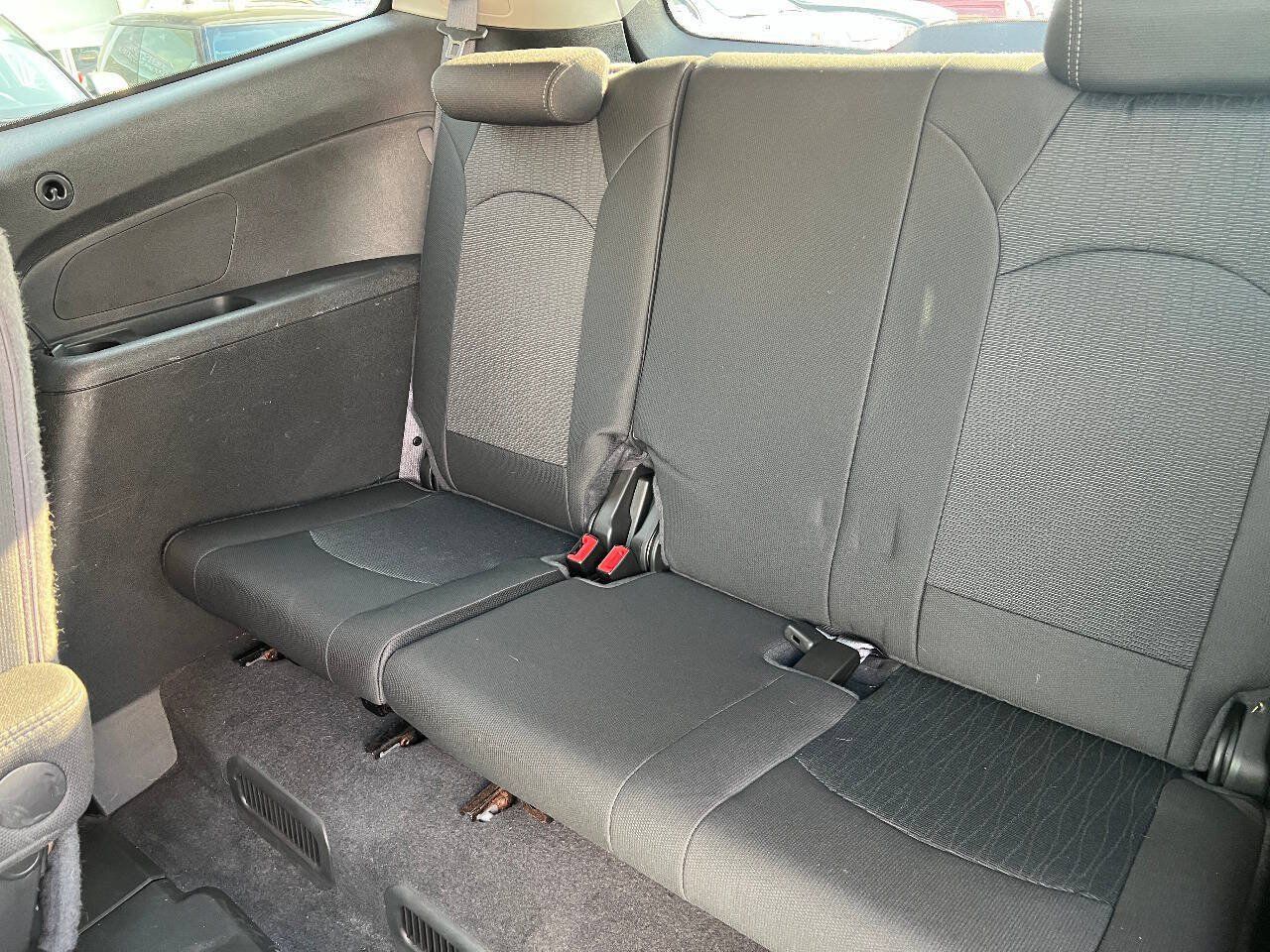 Used 2014 Chevrolet Traverse LT FWD image 23