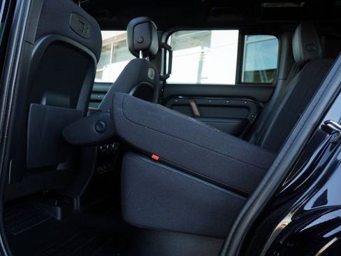 Used 2022 Land Rover Defender 110 X image 24