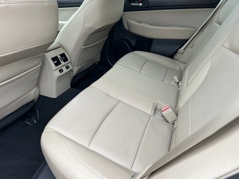Used 2015 Subaru Outback 2.5i Limited AWD/4WD image 12
