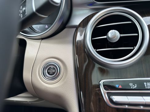 Certified 2022 Mercedes-Benz GLC 300 4MATIC image 20