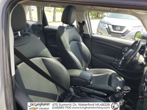 Used 2016 MINI Cooper 4-Door Hardtop FWD image 27