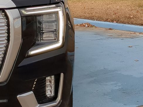 Used 2024 GMC Yukon Denali image 10