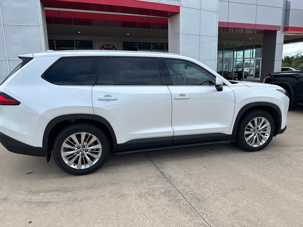 Used 2024 Toyota Grand Highlander AWD image 8