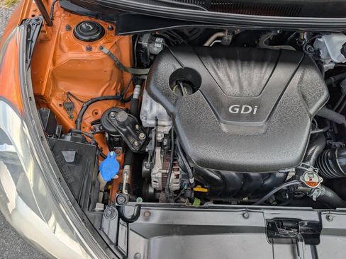 Used 2016 Hyundai Veloster w/ Option Group 03 FWD image 39