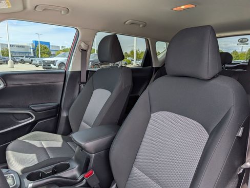 Certified 2023 Kia Soul LX FWD image 23