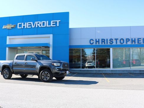 Used 2023 Toyota Tacoma TRD Sport image 2