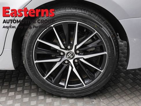 Used 2024 Toyota Camry SE image 8