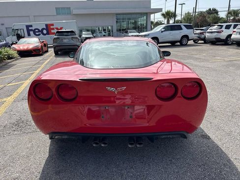 Used 2007 Chevrolet Corvette Coupe w/ Preferred Equipment Group RWD image 6