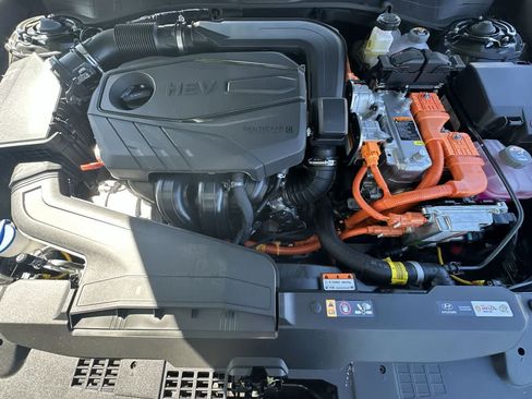 Used 2025 Hyundai Sonata SEL FWD image 12