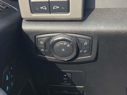 Used 2018 Ford F250 Lariat w/ Chrome Package image 23