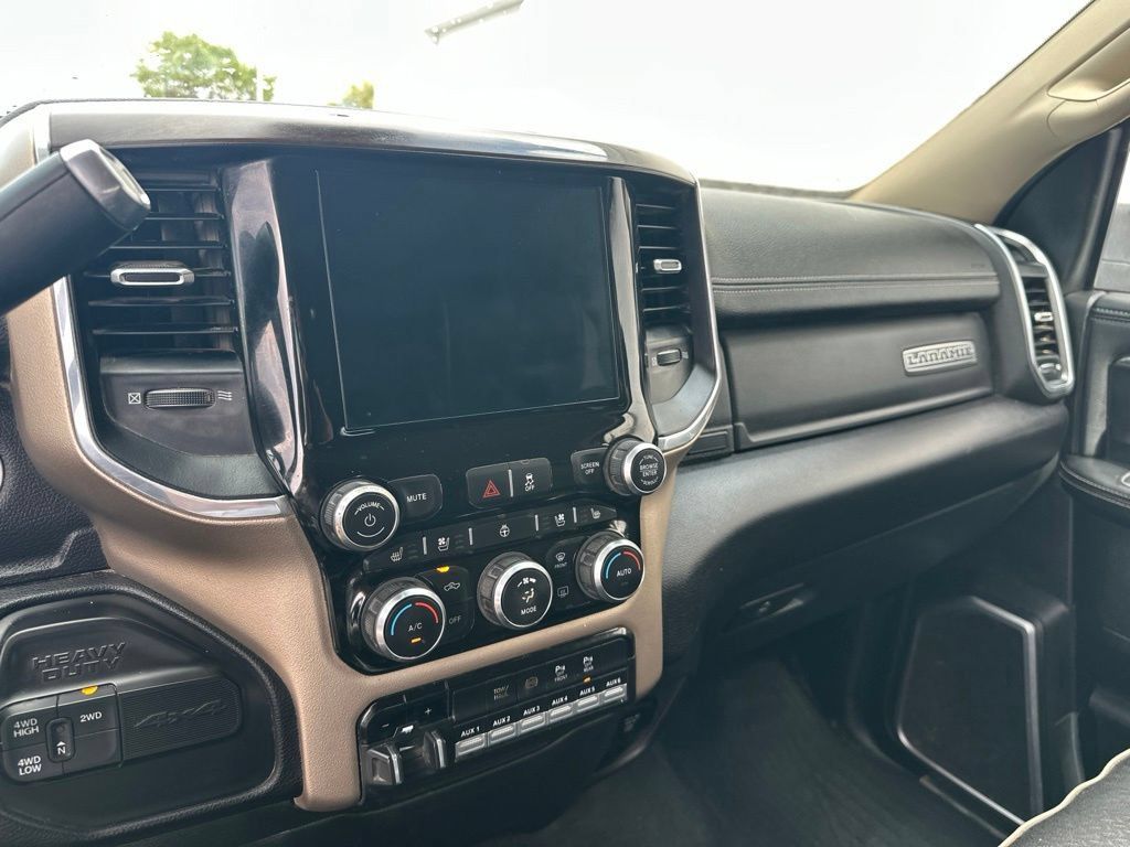 Used 2022 RAM 3500 Laramie AWD/4WD image 15
