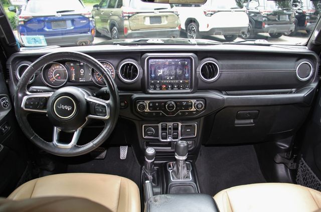 Used 2018 Jeep Wrangler Unlimited Sahara AWD/4WD image 32