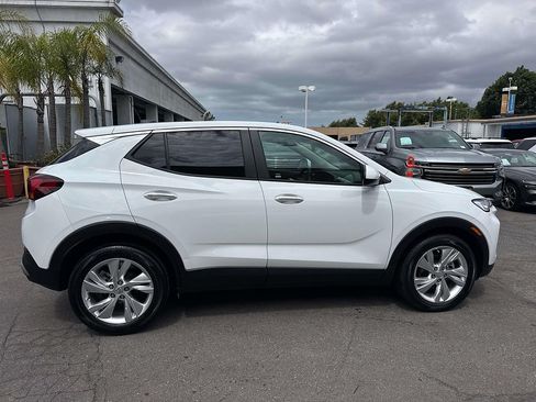 Used 2025 Buick Encore GX Preferred FWD image 2