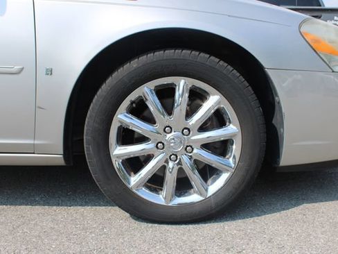 Used 2007 Buick Lucerne CXS w/ Driver Confidence Package FWD image 35