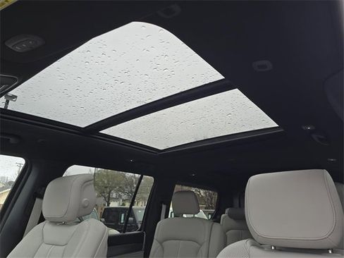 New 2025 Jeep Wagoneer Series II image 9