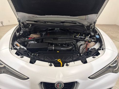 Used 2019 Alfa Romeo Stelvio RWD image 14