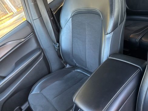 Used 2024 Jeep Grand Cherokee L Limited w/ Luxury Tech Group II image 9