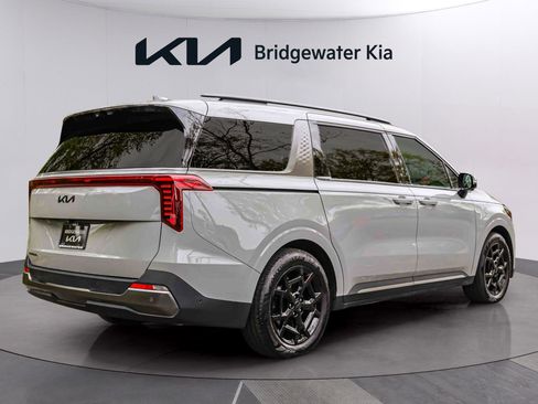 Used 2025 Kia Carnival SX Prestige FWD image 7