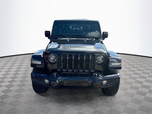 Used 2021 Jeep Gladiator Overland image 2