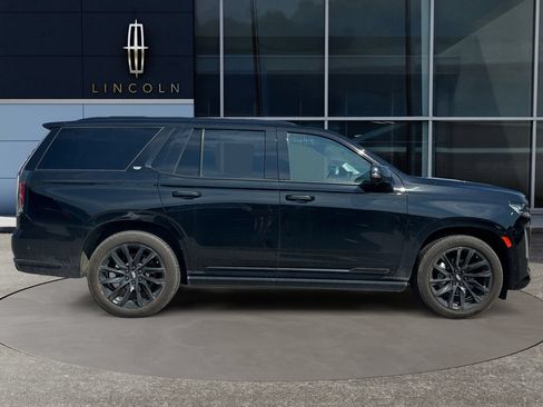 Used 2021 Cadillac Escalade Sport Platinum w/ LPO, ONYX Package AWD/4WD image 9