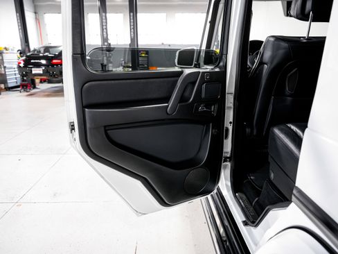 Used 2014 Mercedes-Benz G 550 image 32