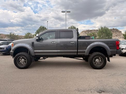 Used 2018 Ford F250 Platinum w/ Platinum Ultimate Package AWD/4WD image 2