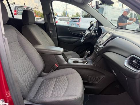 Used 2018 Chevrolet Equinox LT FWD image 29