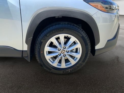 Used 2026 Toyota Corolla Cross LE FWD image 34