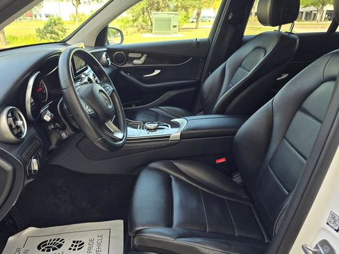 Used 2018 Mercedes-Benz GLC 300 4MATIC image 26