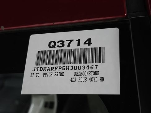 Used 2017 Toyota Prius Prime Plus w/ Carpet Mat Package image 28