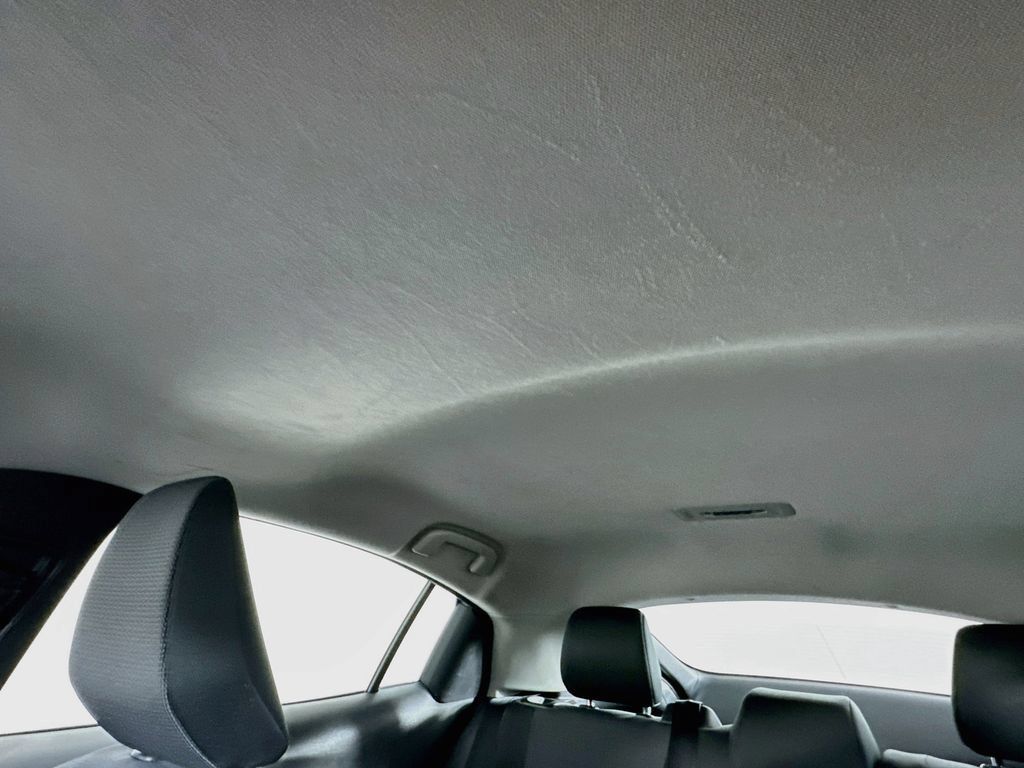 Used 2025 Toyota Prius LE FWD image 21
