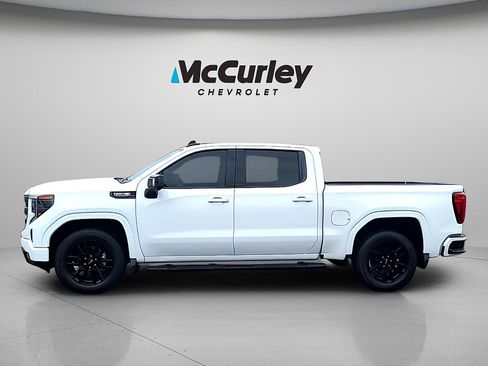 Used 2024 GMC Sierra 1500 Elevation w/ Elevation Premium Package AWD/4WD image 4