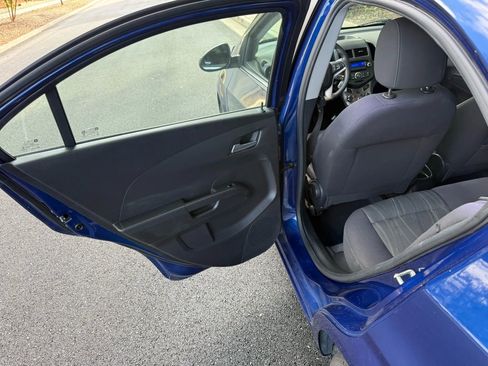 Used 2013 Chevrolet Sonic LT image 11