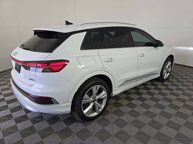Used 2023 Audi Q4 e-tron Premium Plus w/ Premium Plus AWD/4WD image 3