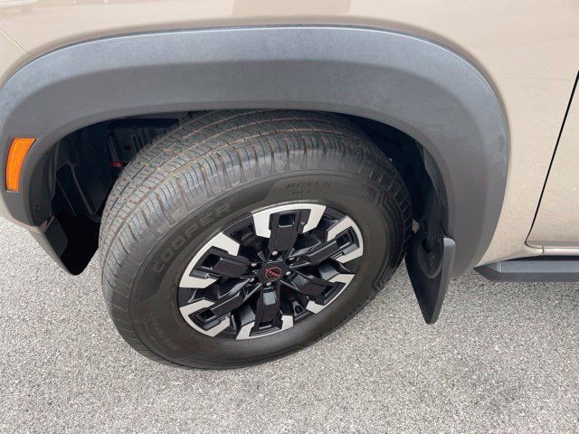Used 2022 Nissan Frontier Pro-X RWD image 17