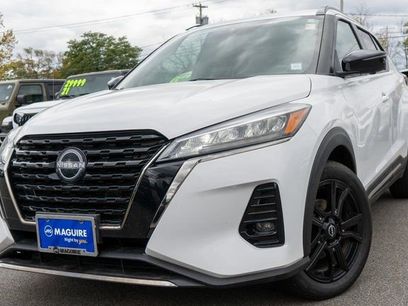 Used 2023 Nissan Kicks SR