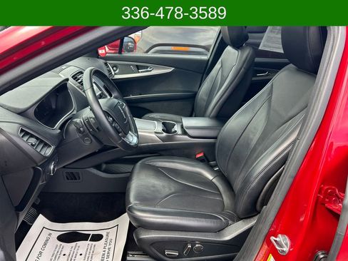 Used 2020 Lincoln Nautilus Reserve image 9