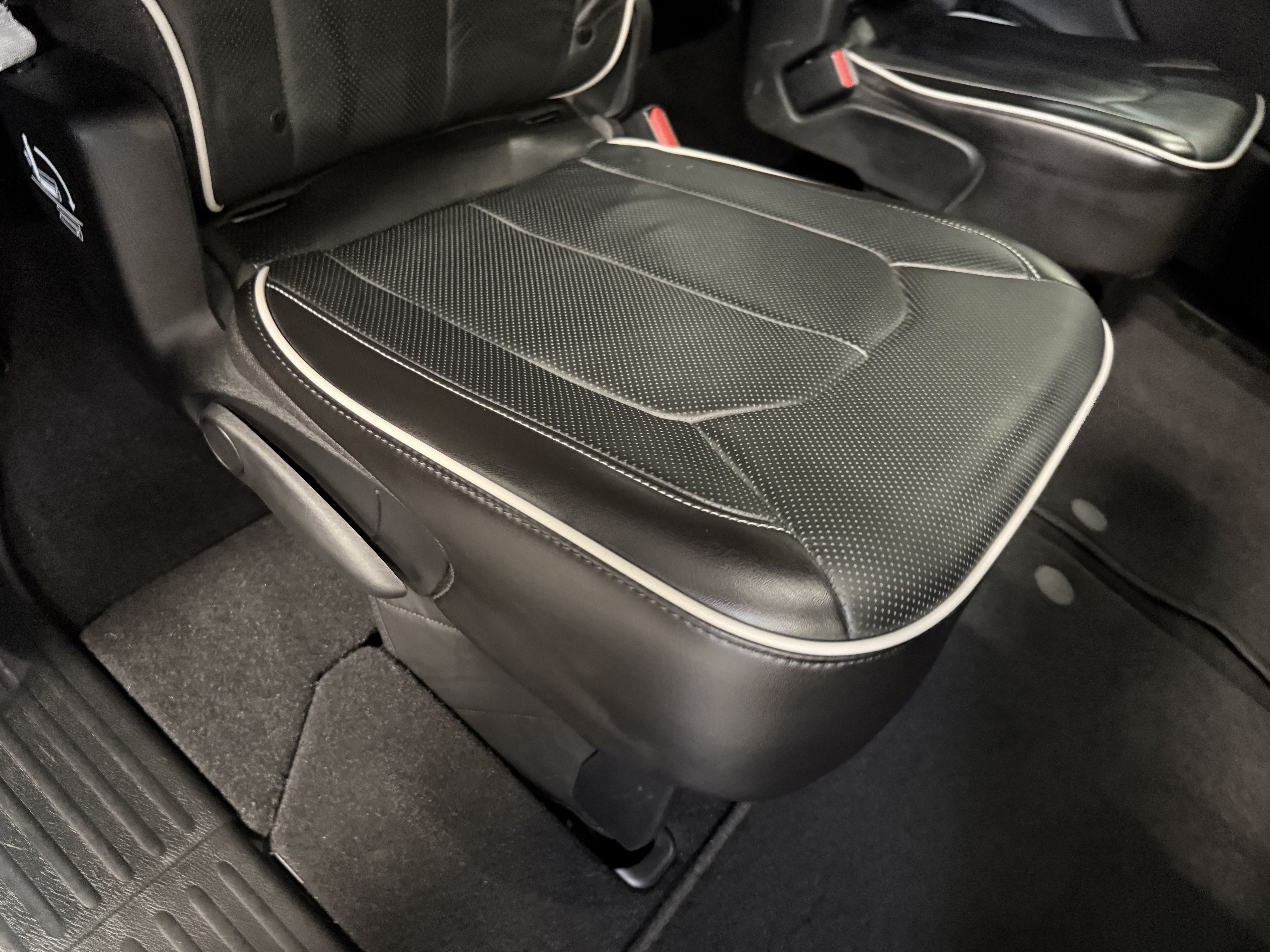 Certified 2025 Chrysler Pacifica Limited AWD/4WD image 17