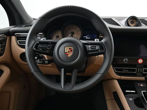 New 2026 Porsche Macan image 13