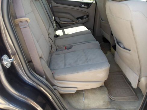 Used 2017 GMC Yukon SLE w/ SLE Value Package RWD image 8