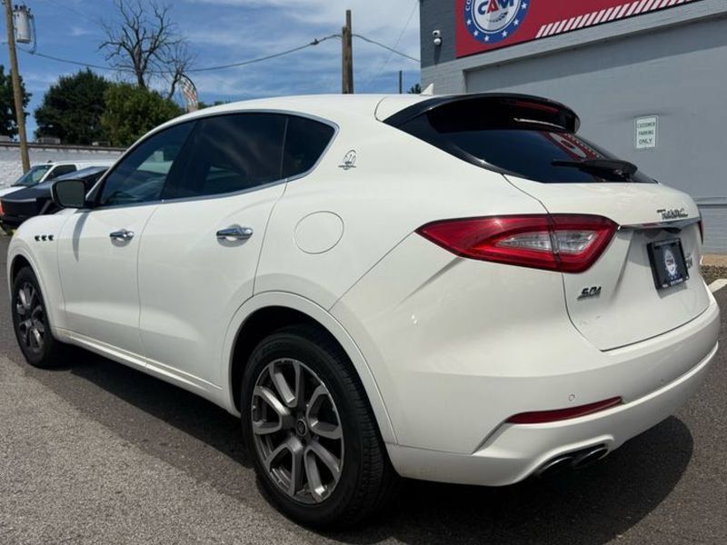 Used 2020 Maserati Levante S AWD/4WD image 3