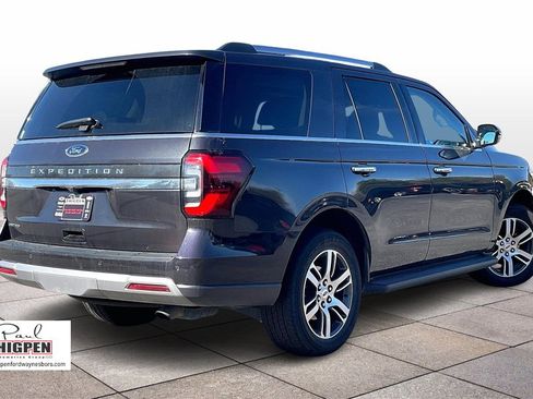 Used 2024 Ford Expedition Limited image 12