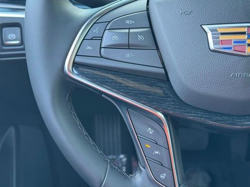 Certified 2025 Cadillac XT5 Premium Luxury image 30